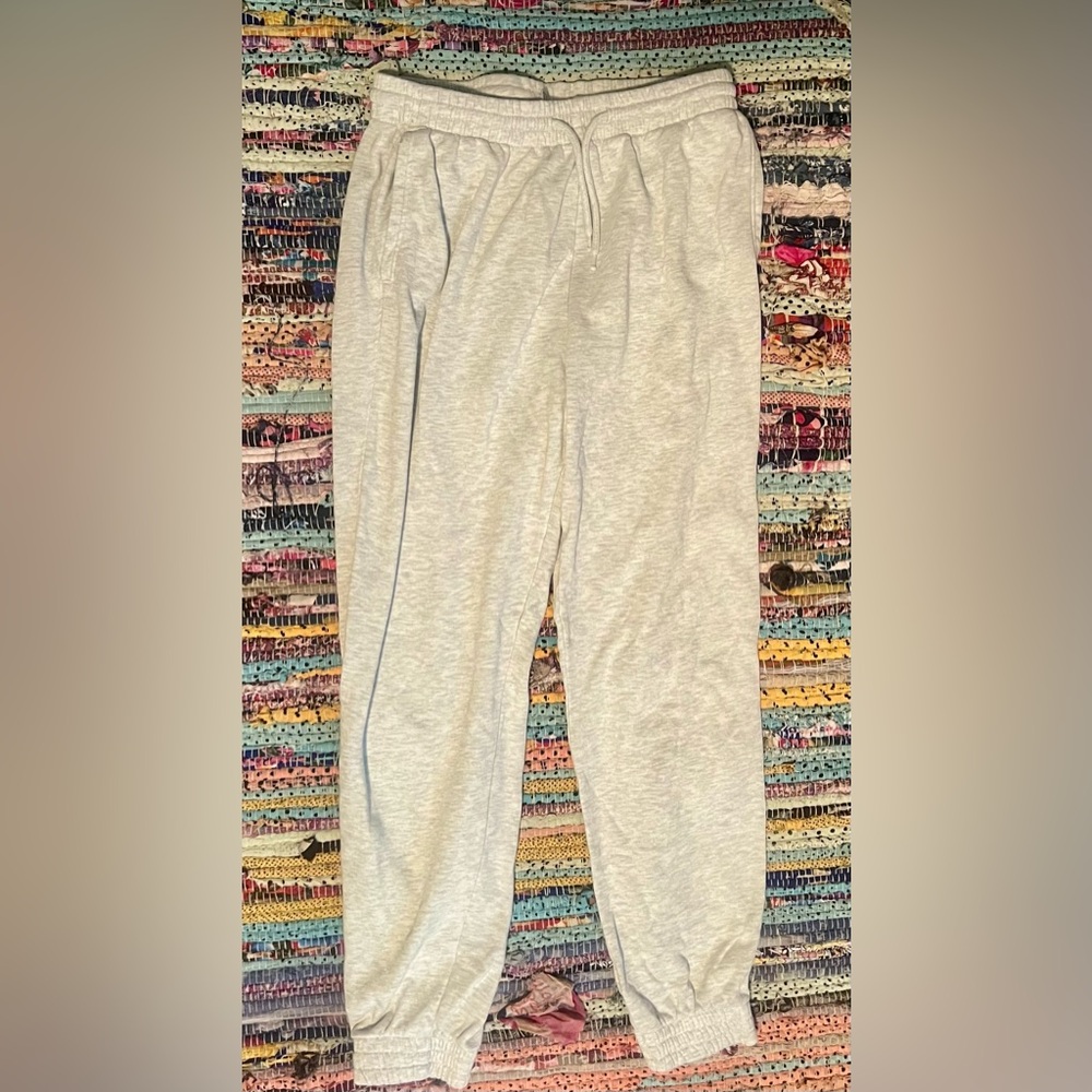 ⭐️Divided Brand Women’s Joggers ⭐️
